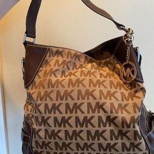 Michael kors purse